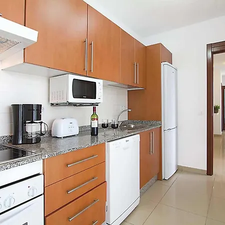 Playa Blanca Sleeps 6 Air Con Wifi