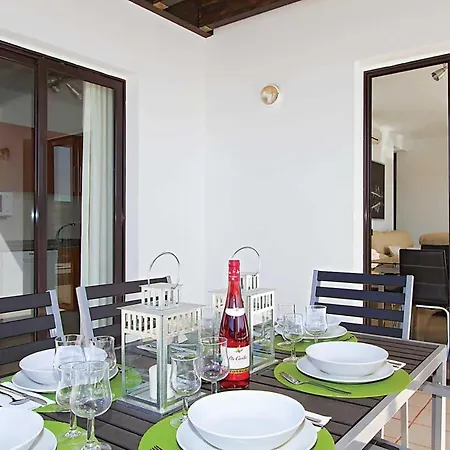 Playa Blanca Sleeps 6 Air Con Wifi * Playa Blanca (Lanzarote)